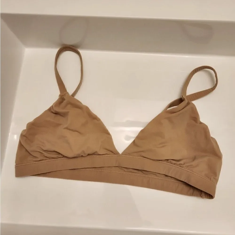 NWT SKIMS Fits Everybody Triangle Bralette - Size Small